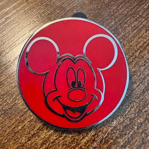 ONE LOT Disney Trading Pins - Picture 2 of 16